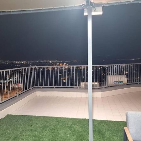 דירת זוּגַג מפנקת עם מרפסת משגעת ונוף למפרץ. Apartment Eilat Ngoại thất bức ảnh