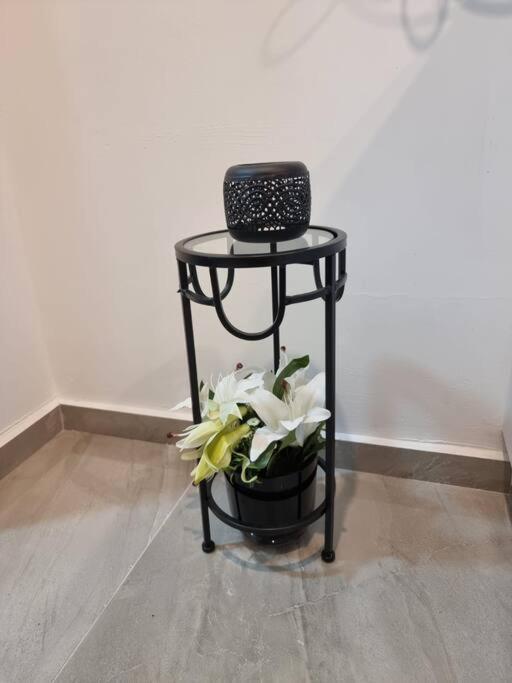 דירת זוּגַג מפנקת עם מרפסת משגעת ונוף למפרץ. Apartment Eilat Ngoại thất bức ảnh