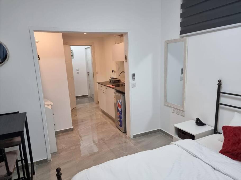 דירת זוּגַג מפנקת עם מרפסת משגעת ונוף למפרץ. Apartment Eilat Ngoại thất bức ảnh